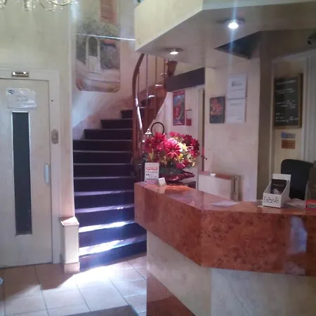 Andre Gill Hotel