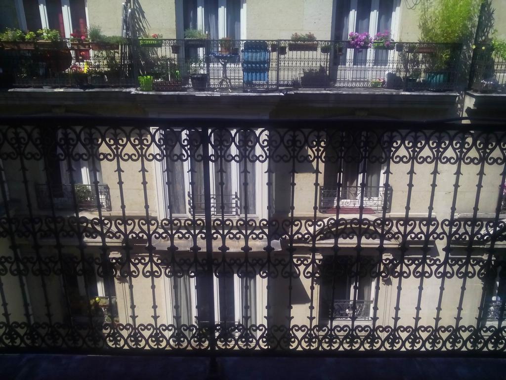 Andre Gill Hotel Parigi